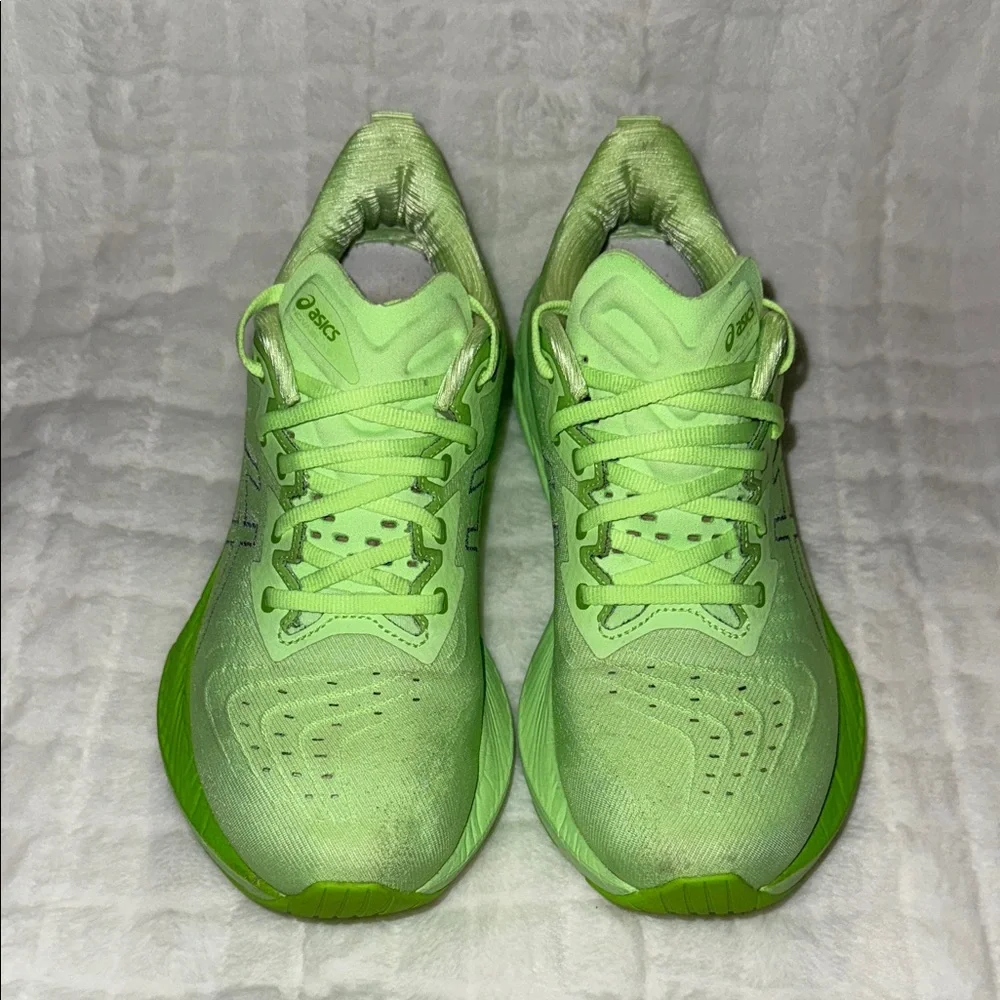 ASICS Novablast 4 Illuminate Green Running Shoes W9.5 2023 - Picture 2 of 16